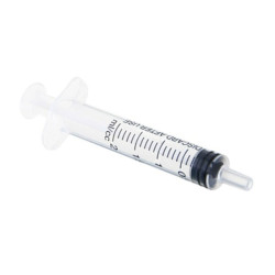 2 ml-es fecskendő